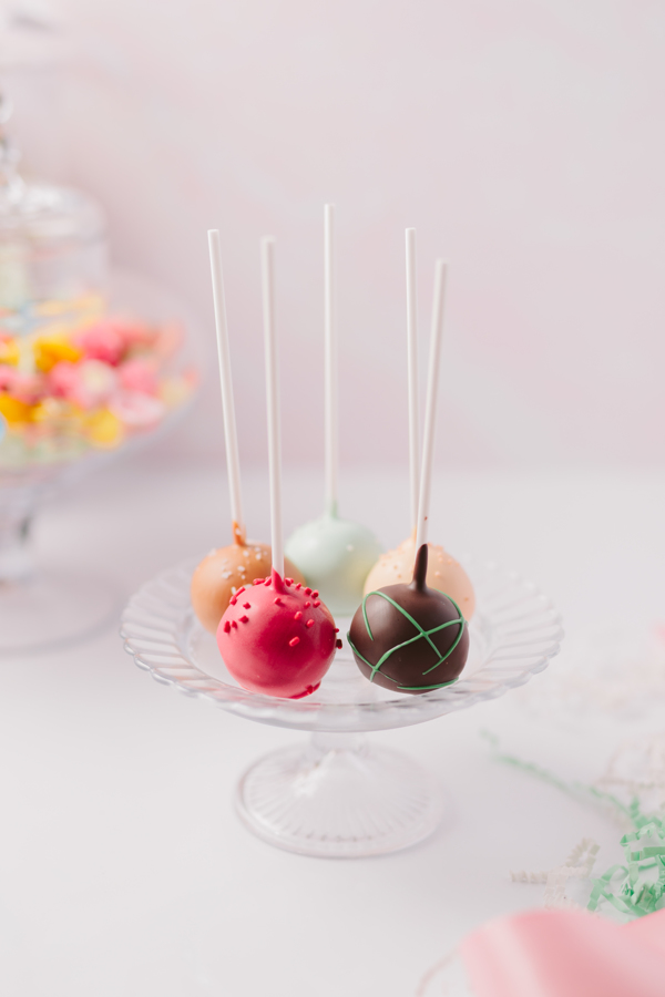 Assorted buttercream cake pops