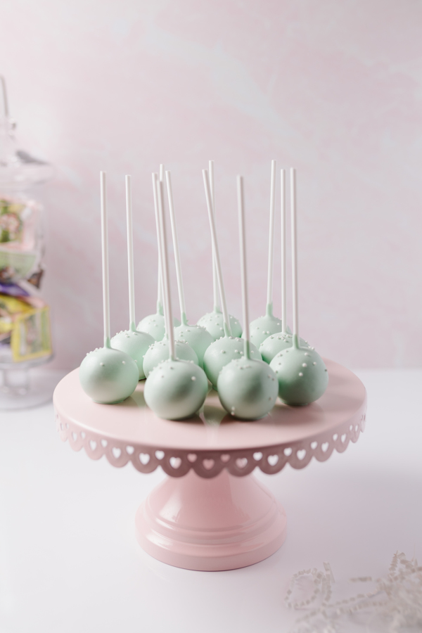 Spring style cake pop design