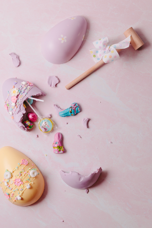 Smash-able chocolate eggs with small mallet